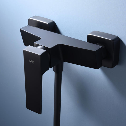 IMEX Miscelatore doccia nero opaco in ottone e zama con supporto ABS tubo flessibile metallico 180 cm maniglia quadrata e cartuccia ceramica Ø35 mm Modello Imex-BDAR025-5NG Art