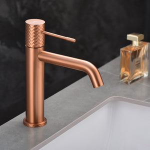 IMEX Miscelatore monocomando per lavabo in ottone con finitura PVD oro rosa spazzolato cartuccia ceramica Ø26 mm tubi flessibili 3-8 cold open - modello Imex-BDG053-1ORC Genova