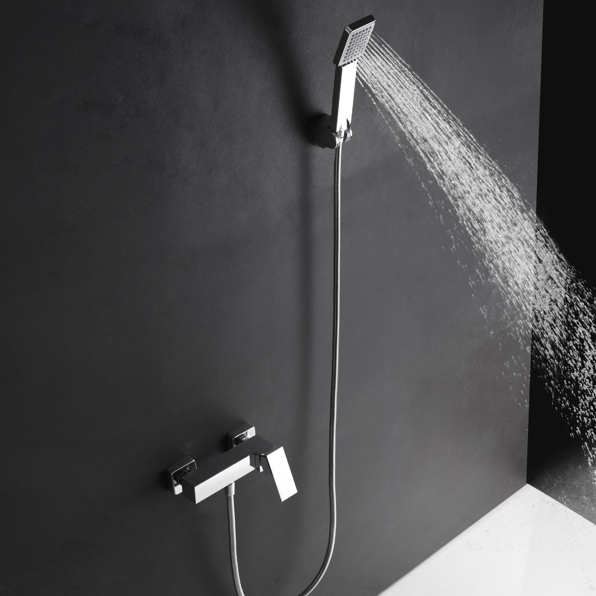 IMEX Miscelatore doccia Valencia cromato in ottone e zama con cartuccia ceramica Ø35mm, tubo flessibile metallo 180 cm, supporto ABS, maniglia tonda modello Imex-BDV003-5