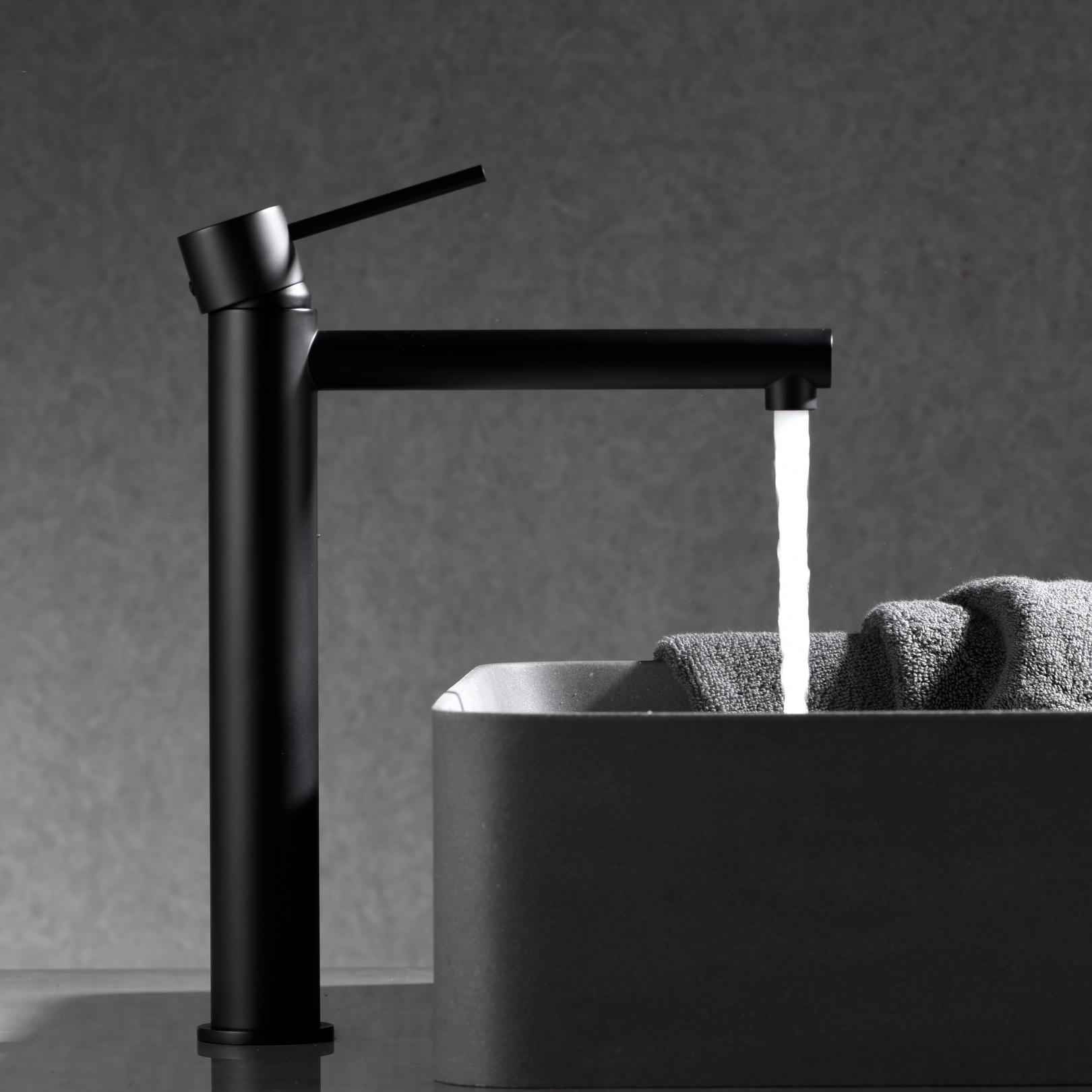 IMEX Miscelatore lavabo alto monocomando nero opaco corpo ottone e zama cartuccia ceramica 25 mm flessibili 3/8 inclusi modello Milos Stick Imex-BDYS045-3NG