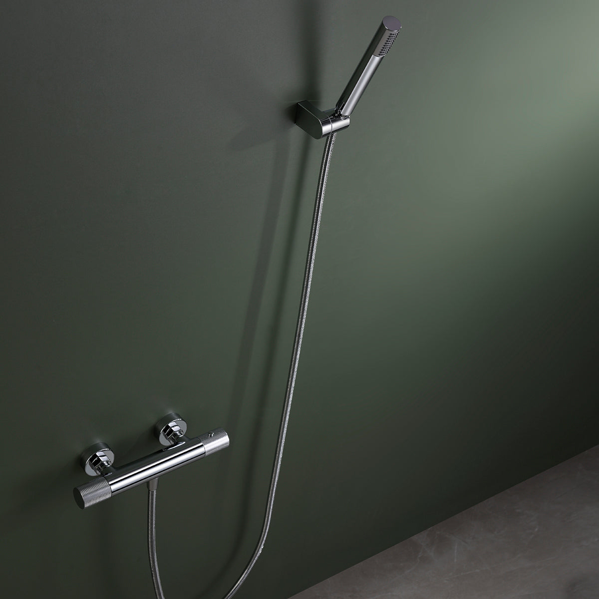 IMEX Miscelatore doccia termostatico cromato in ottone e zama, tubo flessibile metallo 180 cm, supporto doccetta ABS, doccetta rotonda, cartuccia termostatica TURN CLEAN SYSTEM - Modello Imex-BTD038-5