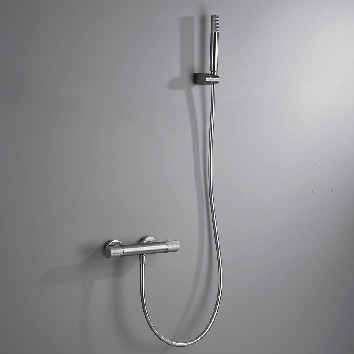 IMEX Miscelatore doccia termostatico in ottone e zama nichel spazzolato con tubo flessibile PVC, supporto ABS, maniglia tonda, cartuccia TURN CLEAN SYSTEM mod. Imex-BTD038-5NQ Line nik