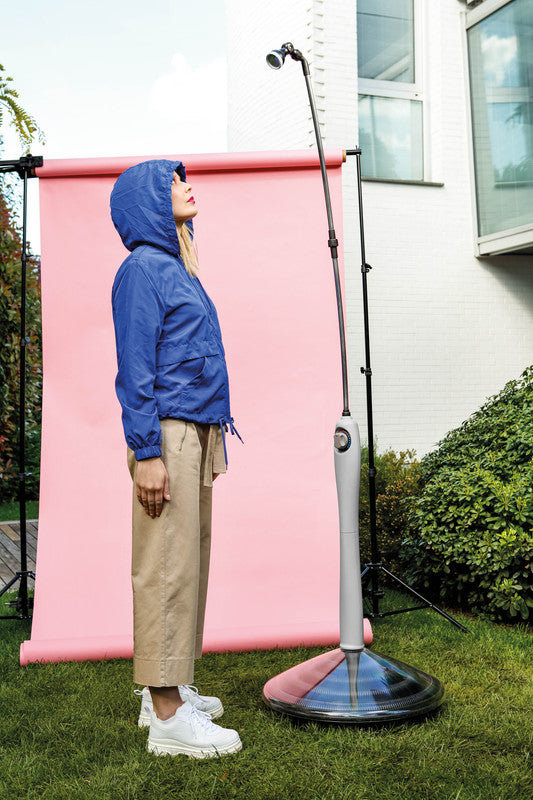 Doccia solare da giardino e piscina con doccino orientabile, miscelatore per acqua calda e fredda grigia Sunny Style 