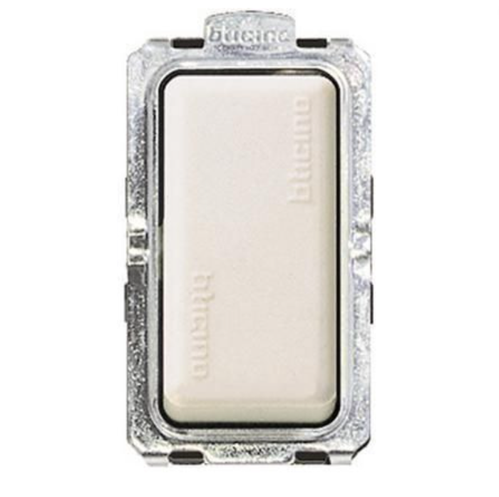 Interruttore unipolare bianco 16 ampere serie bticino magic 5001