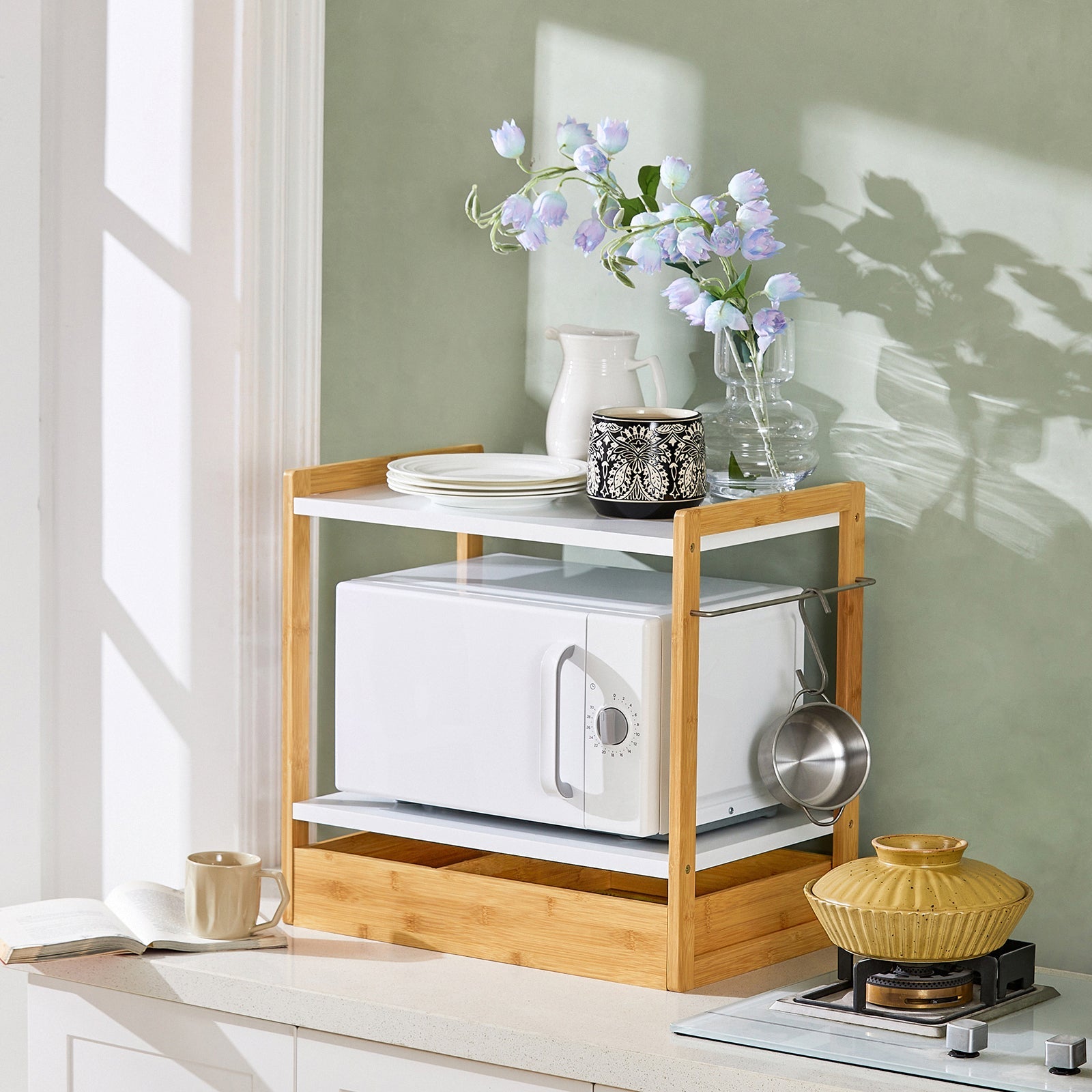 Mensola microonde Porta microonde Scaffale Cucina con 2 ripiani, 1 porta asciugamani e 1 cassetto mini ripiano portaspezie 55x35x49cm KCR07-WN