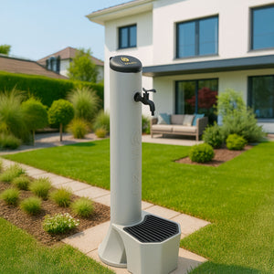 Sined Kit Tritone Fontana Per Esterno e Secchiello Da 5 Litri In Polietilene Tortora Realizzato In Polietilene Hd