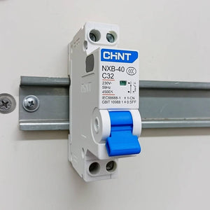 Chint 817020 nxb-40 c32-1pn-4,5 interruttore magnetotermico 1p+n 32a 4,5ka