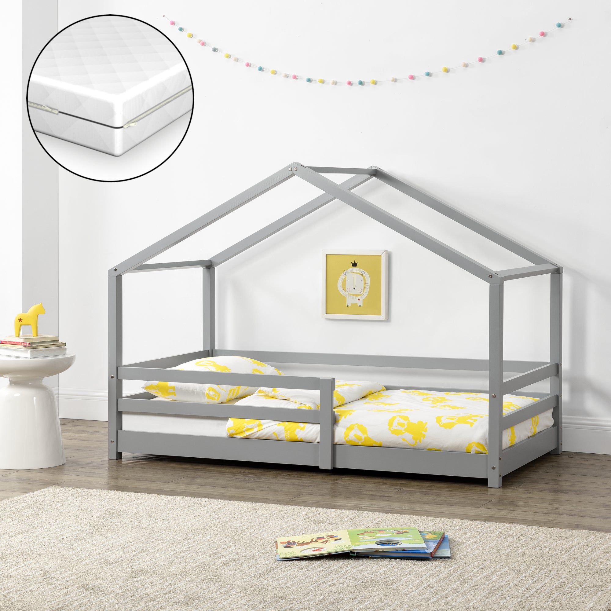 Letto per Bambino a Forma di Casetta con Barriere di Sicurezza e Materasso Ortopedico 70 x 140 cm Lettino in Legno di