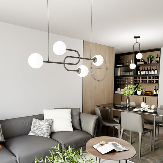 Lampadario 4 Luci Kine In Acciaio Nero E Sfere In Vetro Opale