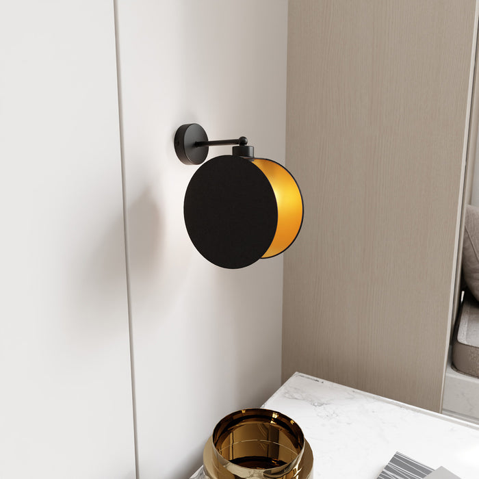 Applique 1 Luce Moderna Nut In Acciaio Nero E Oro