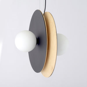 Sospensione Minimal Nordica Brigid 2 Luci In Acciaio Nero E Legno Vetro Bianco