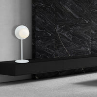 Lampada Da Tavolo Contemporanea Ippolita 1 Luce In Acciaio Bianco E Vetro Opalino