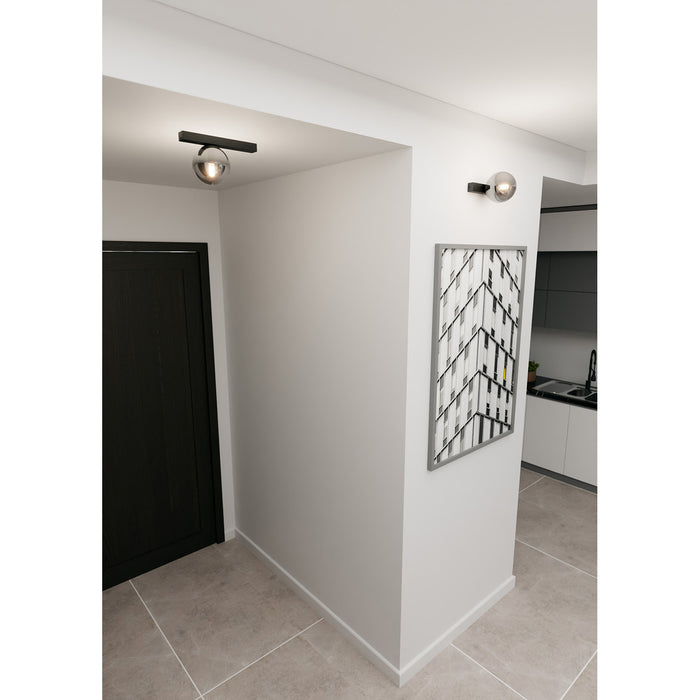 Plafoniera Moderna 1 Luce Giapeto Barra In Acciaio Nero E Sfera Di Vetro Fumè