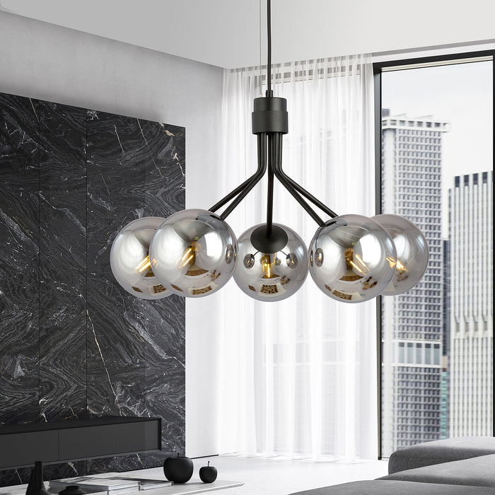 Sospensione Moderna 5 Luci Orione In Acciaio Nero E Sfere Vetro Fumè