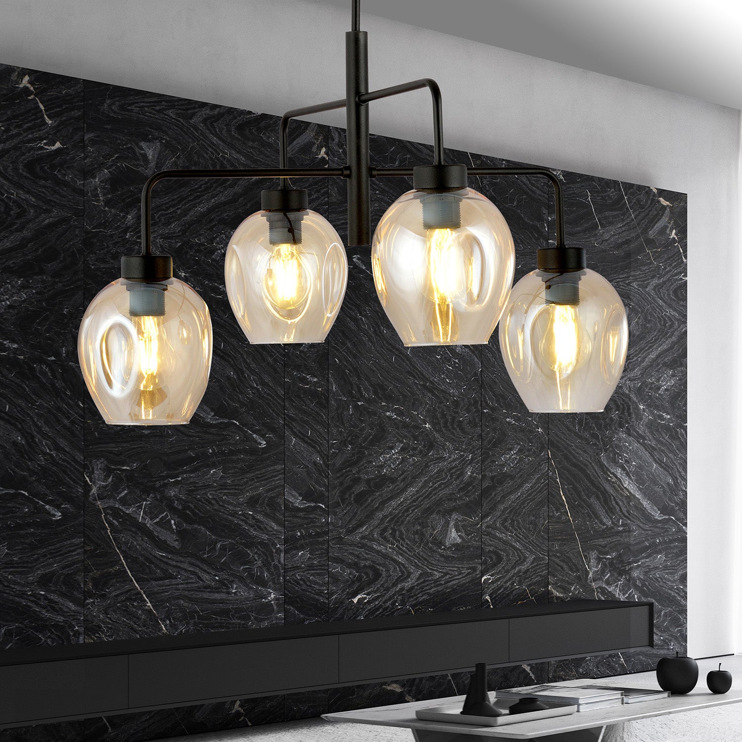 Lampadario Moderno 4 Luci Auriga In Accaio Nero E Vetro Ambra