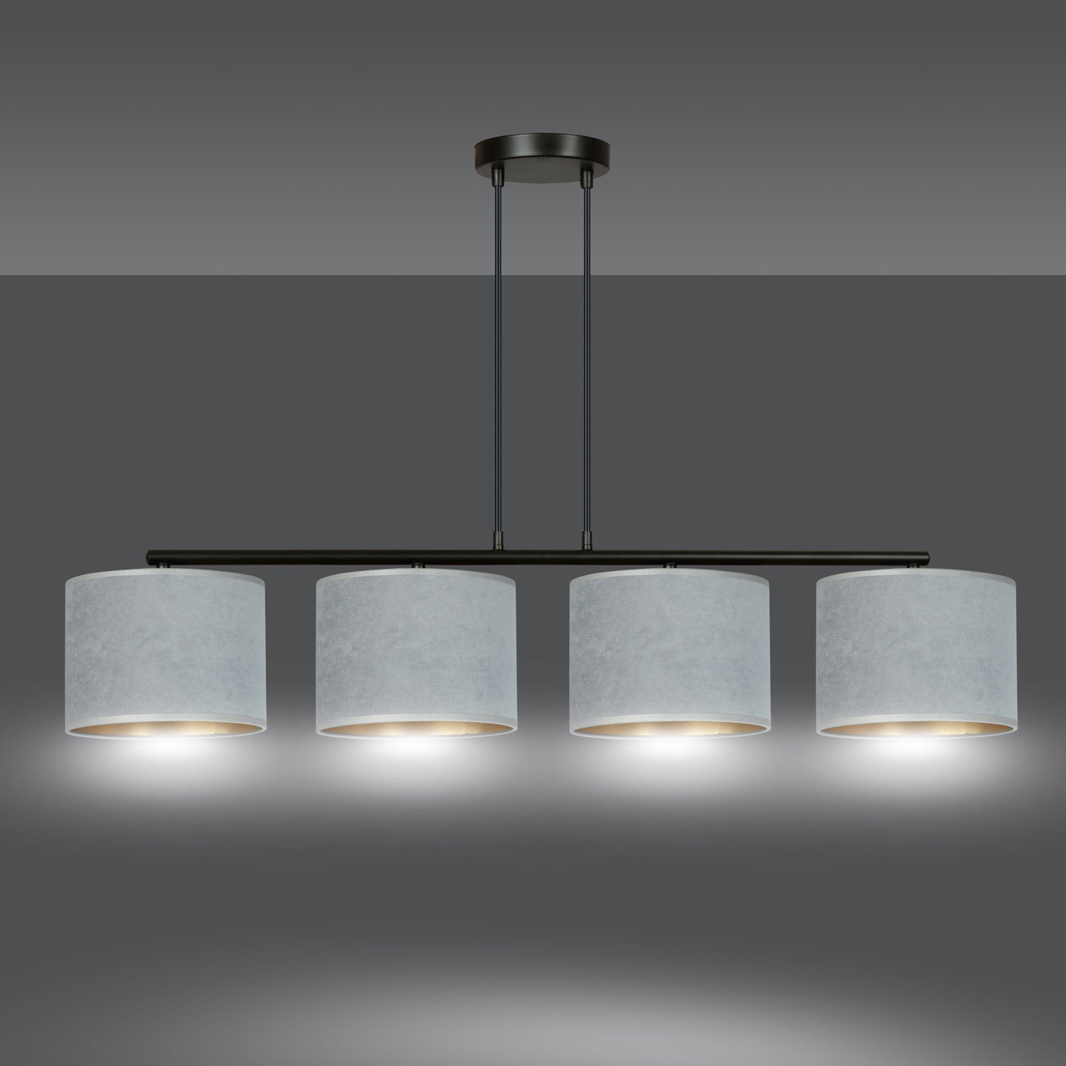 Lampadario 4 Luci Ganesha In Acciaio Nero E Paralumi In Tessuto Grigio