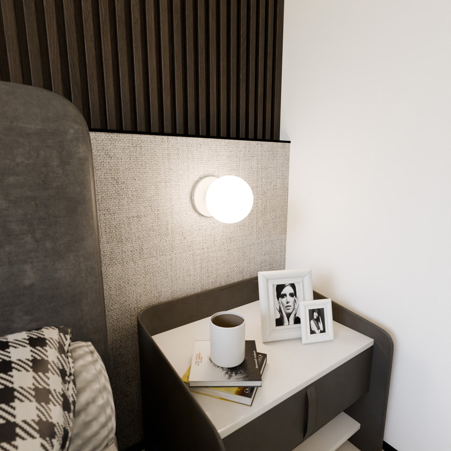 Applique A 1 Luce Shiva In Acciaio Bianco E Sfera In Vetro Bianco