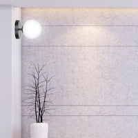 Applique A 1 Luce Vishnu In Acciaio Nero E Sfera In Vetro Bianco E Oro