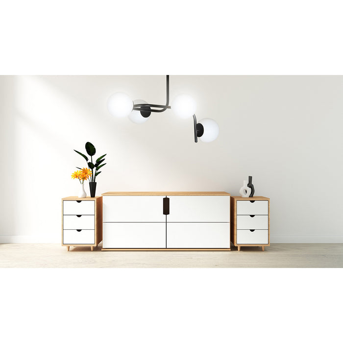 Lampadario 4 Luci Rama In Acciaio Nero A Bracci Curvi E Sfere In Vetro Opalino