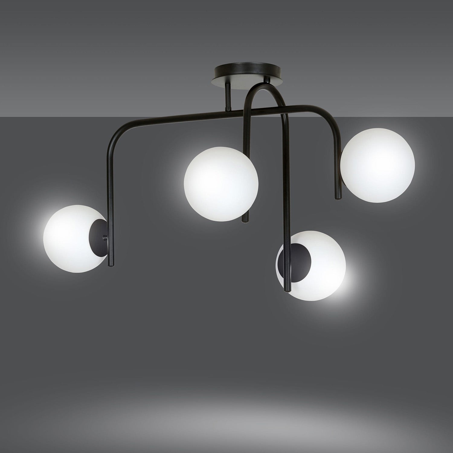 Lampadario 4 Luci Rama In Acciaio Nero A Bracci E Sfere In Vetro Opalino