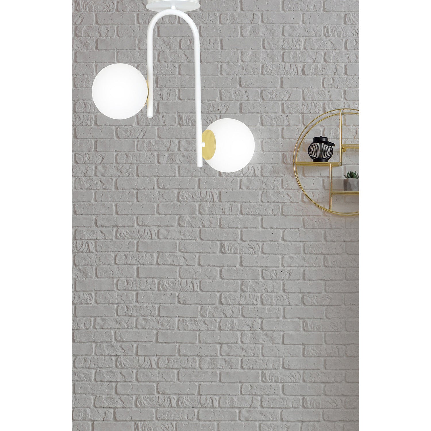 Lampadario 2 Luci Kalf In Acciaio Bianco A Bracci E Sfere In Vetro Opalino E Oro