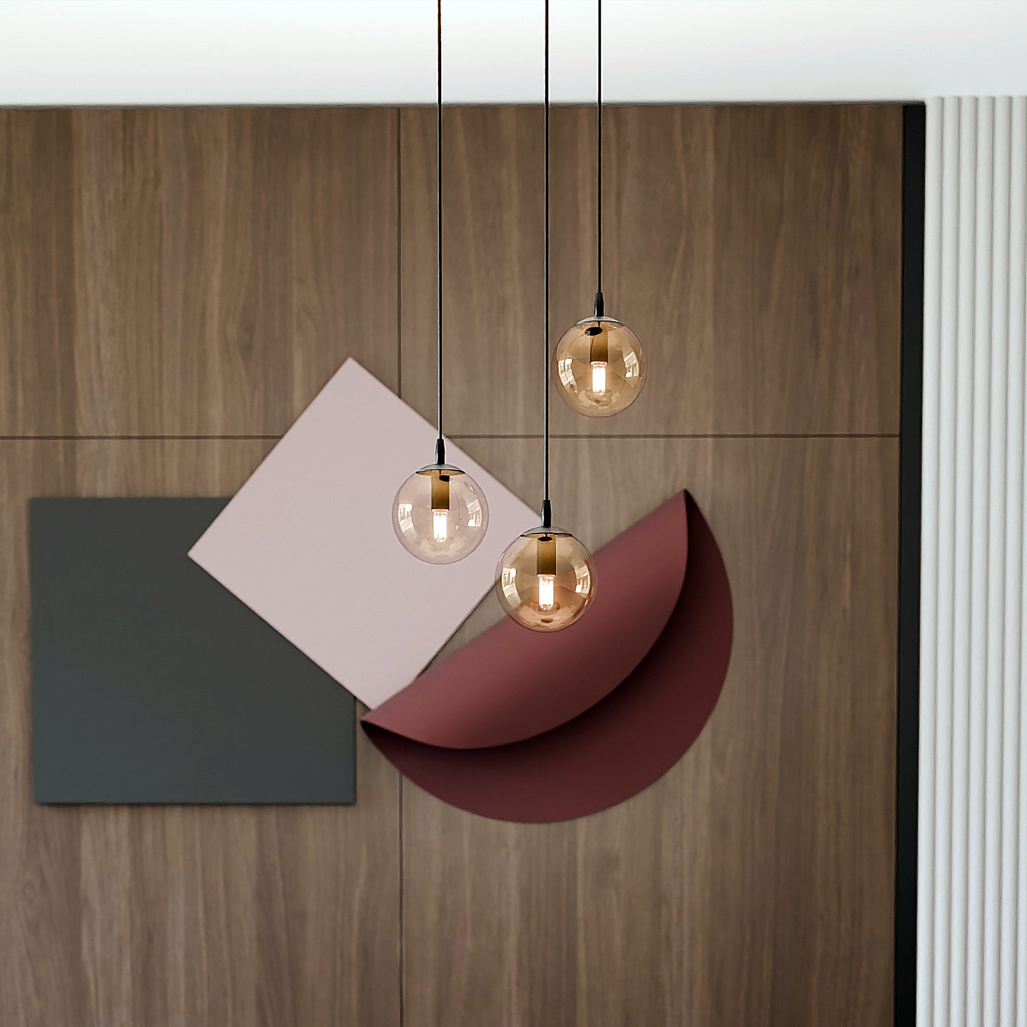 Sospensione 3 Luci Kali In Acciaio Nero Base Tonda E Sfere In Vetro Ambra