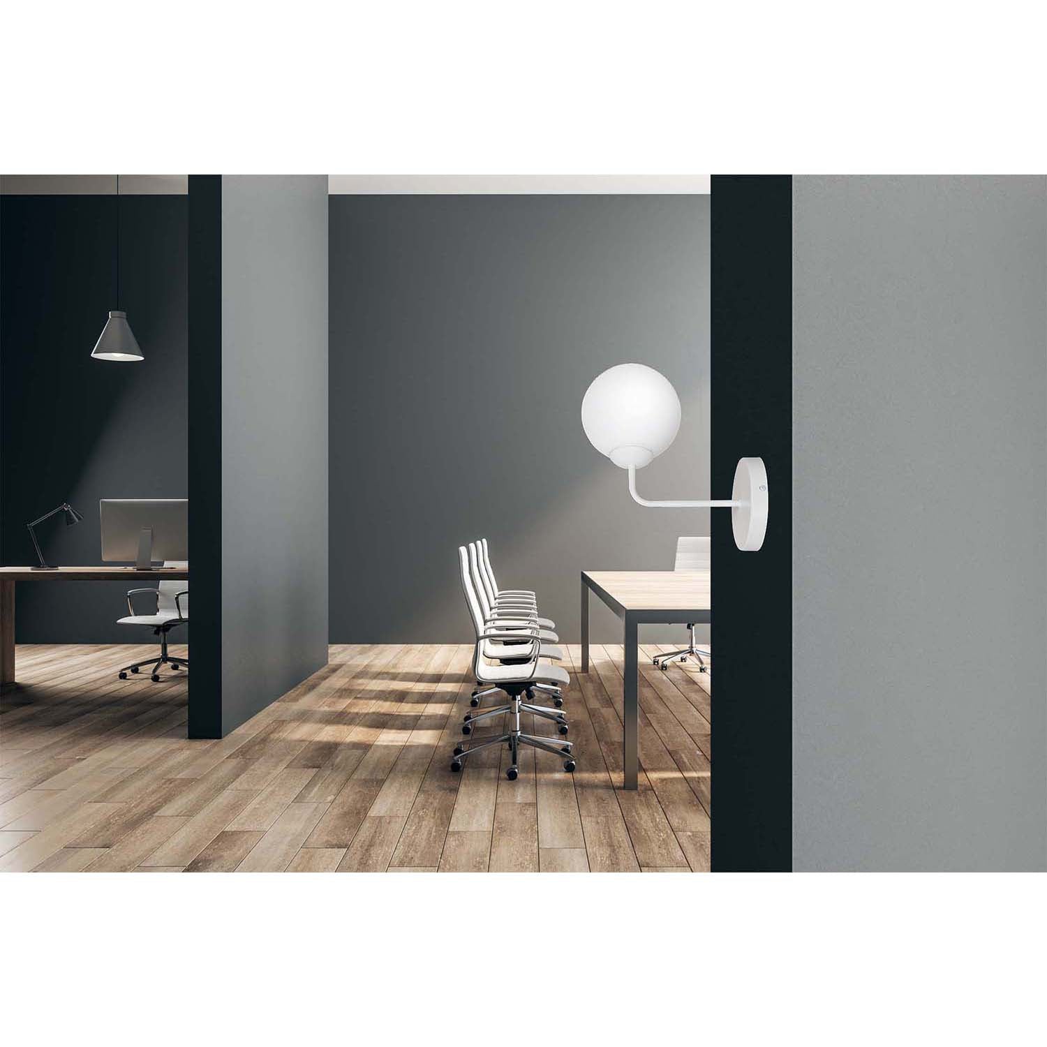 Applique Moderna 1 Luce Susanoo In Acciaio Bianco E Vetro A Sfera Bianco