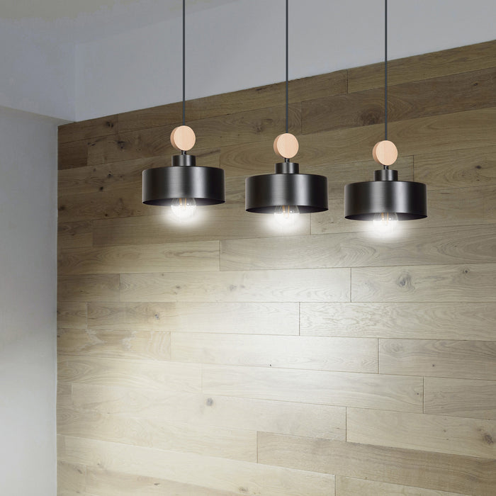 Lampadario 3 Luci Zhurong In Acciaio Nero E Paralumi Con Legno Naturale