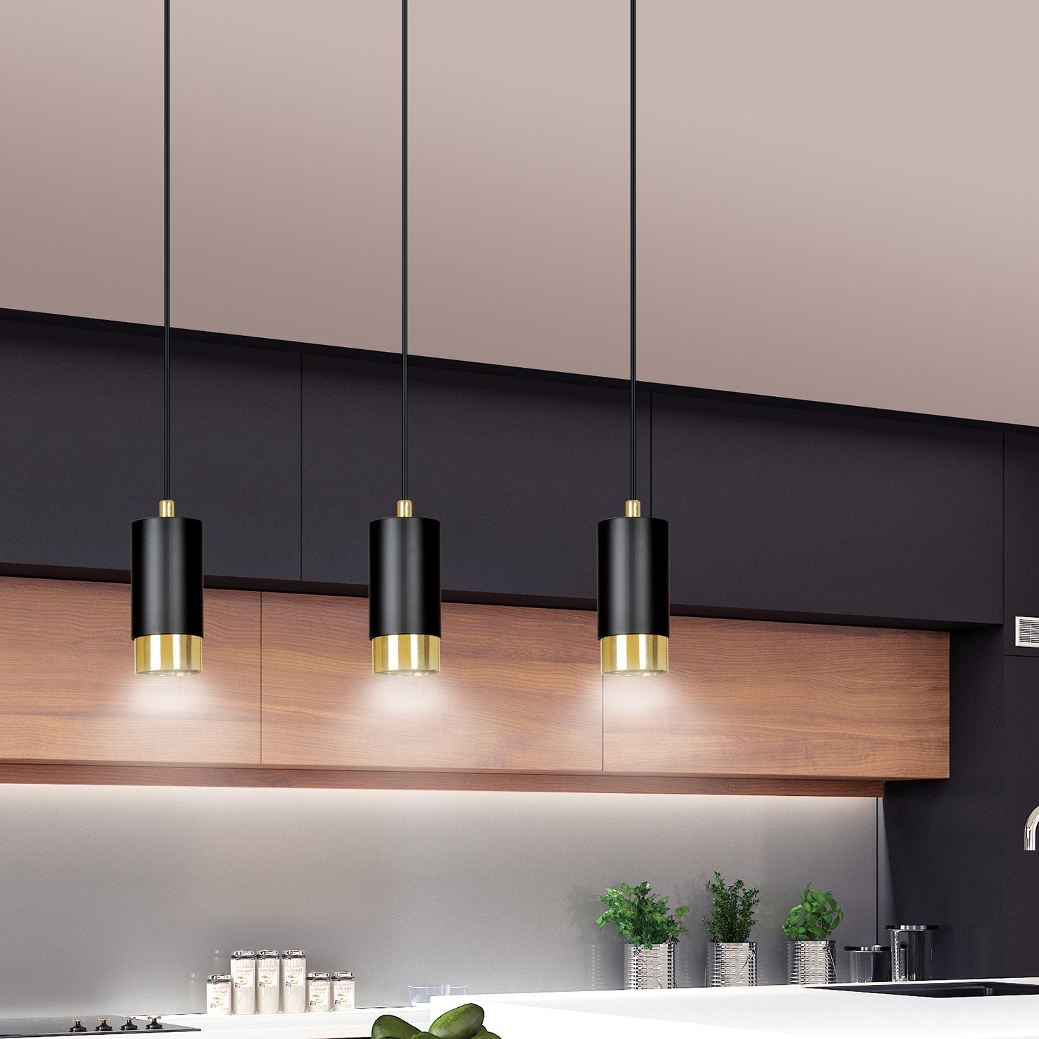 Lampadario 3 Luci Ivar Con Cilindri In Acciaio Nero E Oro