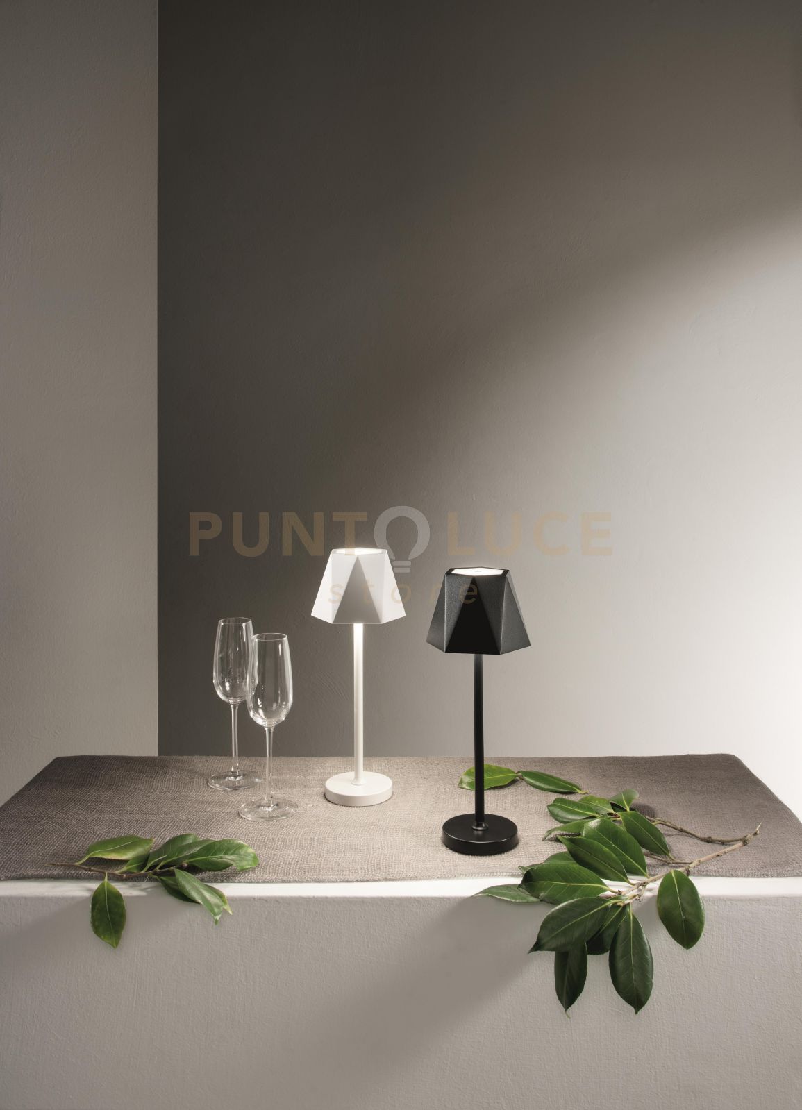 LUMETTO TOUCH FIJI BIANCO IP54  3000K 240LM 3W TOUCH DIMMERABILE