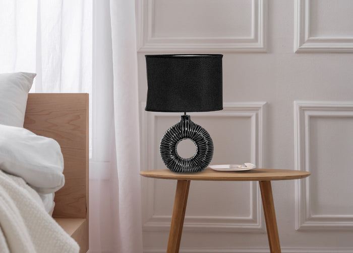 Lampada Da Tavolo Comodino Ricaricabile Accensione On/Off Modello Idra - Lampada - Nero