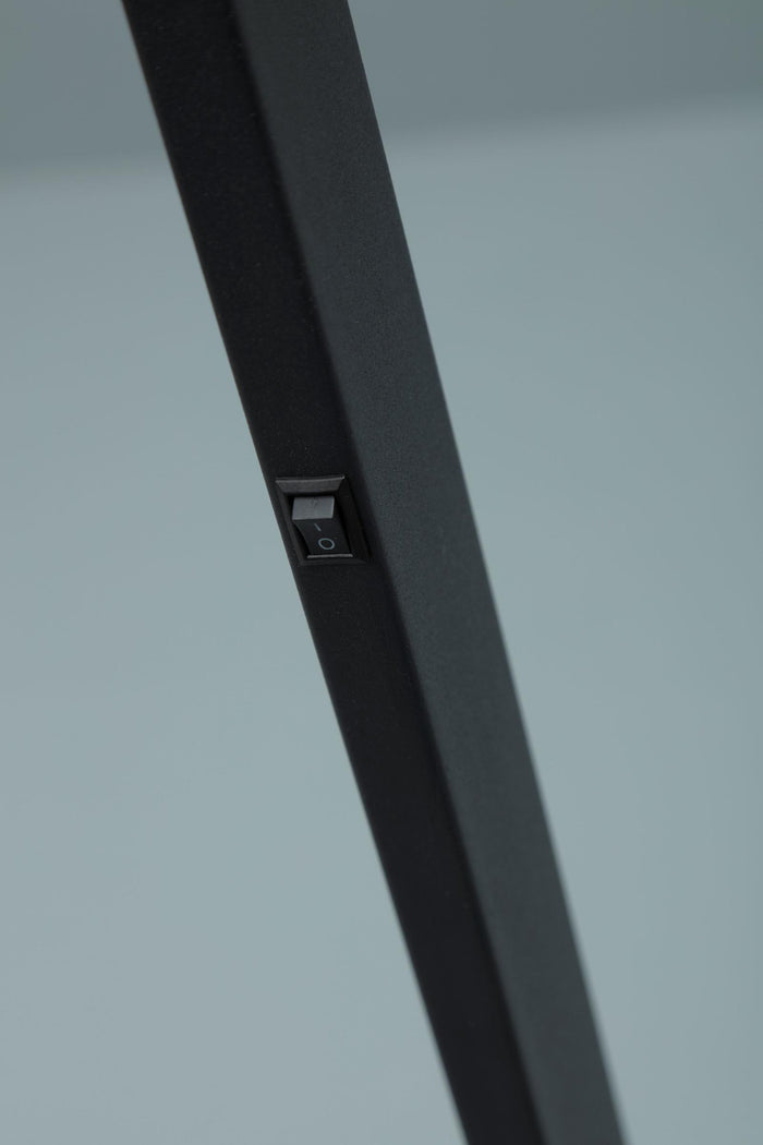 Kobi - Lampada da tavolo in metallo nero