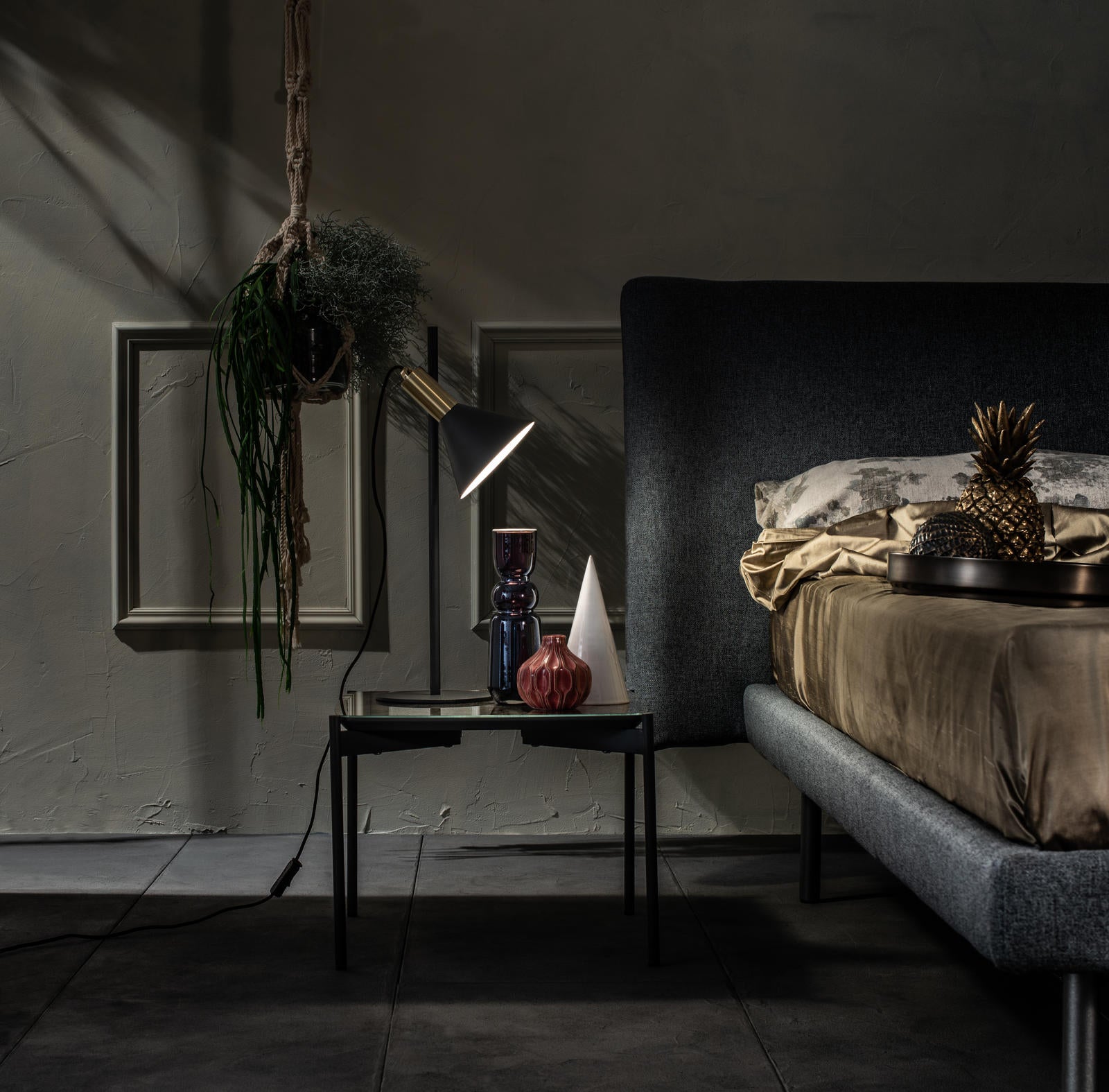 Hadar - Lampada da tavolo in metallo nero