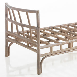 Basamento centrale in rattan sbiancato adatto per esterno