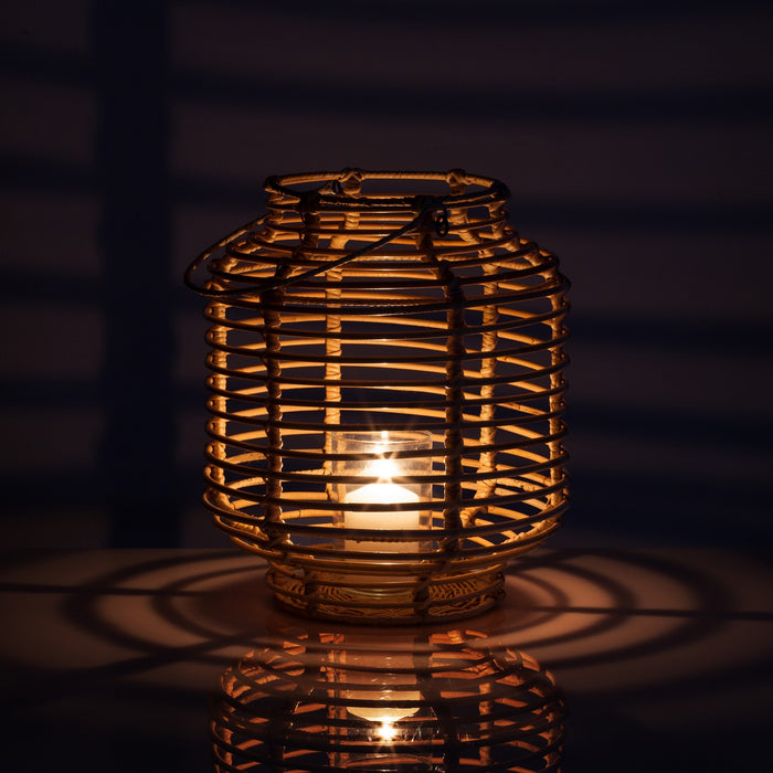 Lanterna in rattan beige contenitore in vetro per esterno