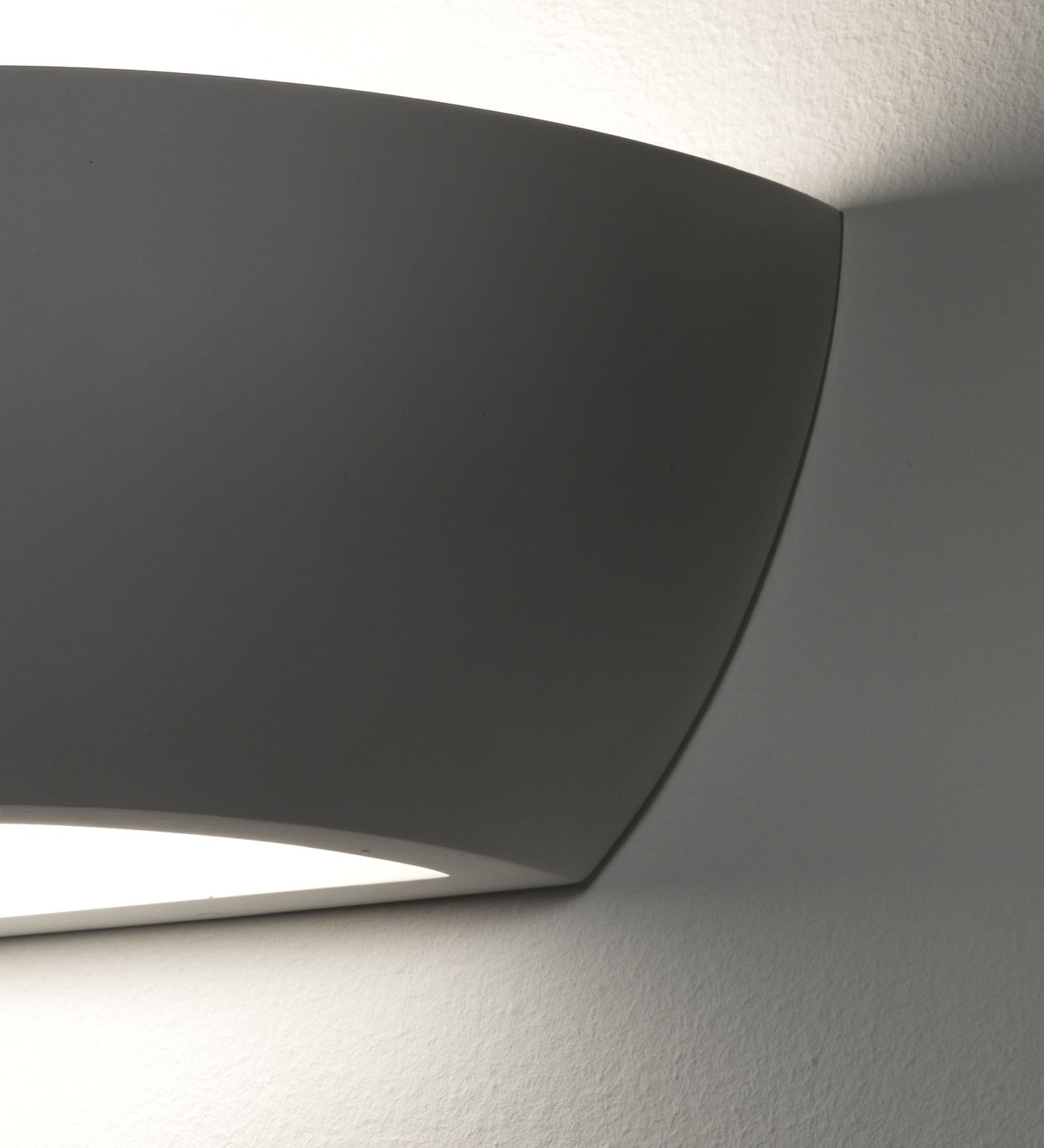 Applique in ceramica bianca cm. L31,5 x P16 x H11