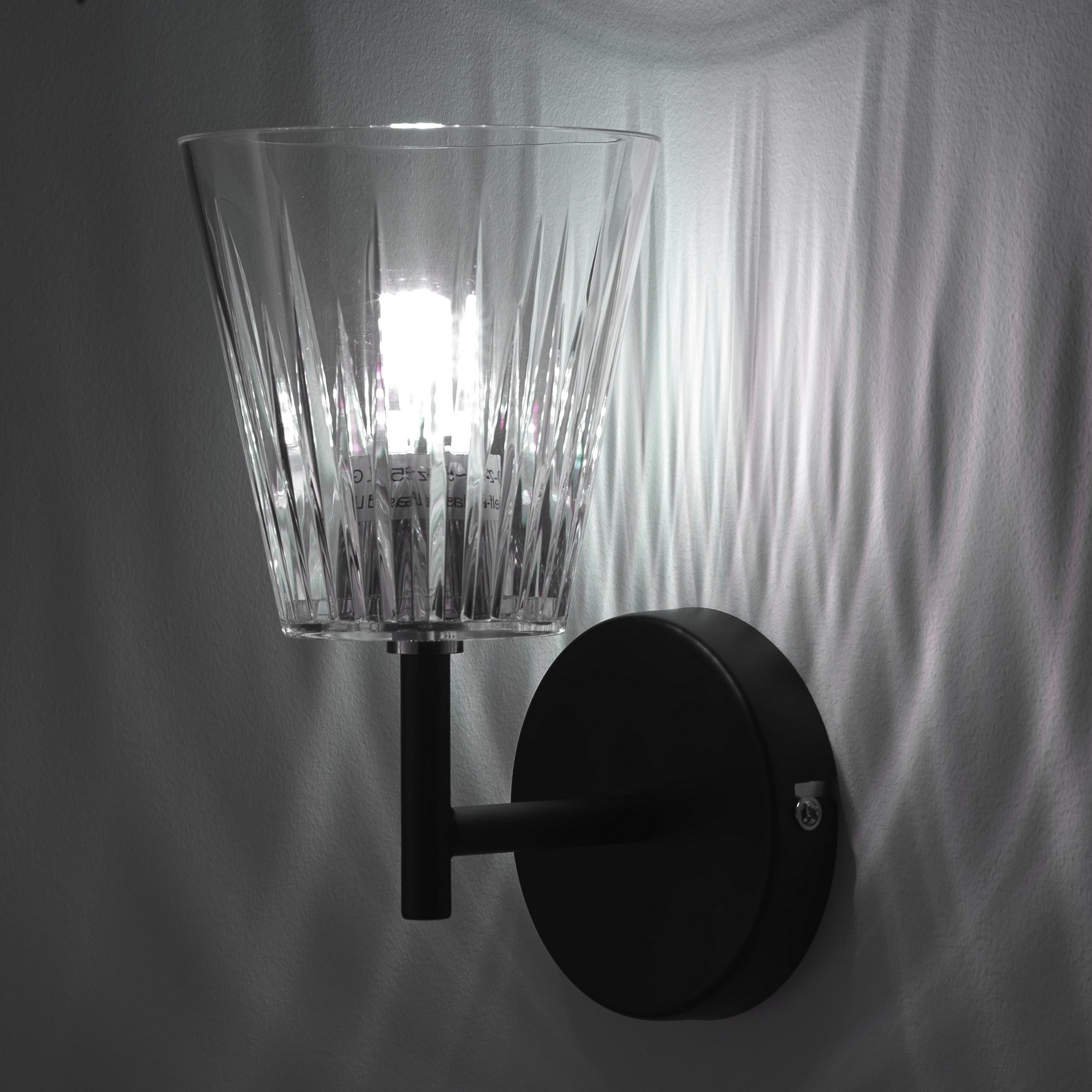 Applique in acrilico trasparente cm. L.11 x P.14 x H.20