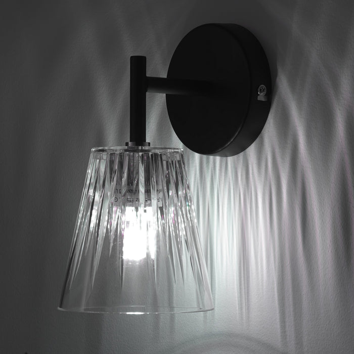 Applique in acrilico trasparente cm. L.11 x P.14 x H.20