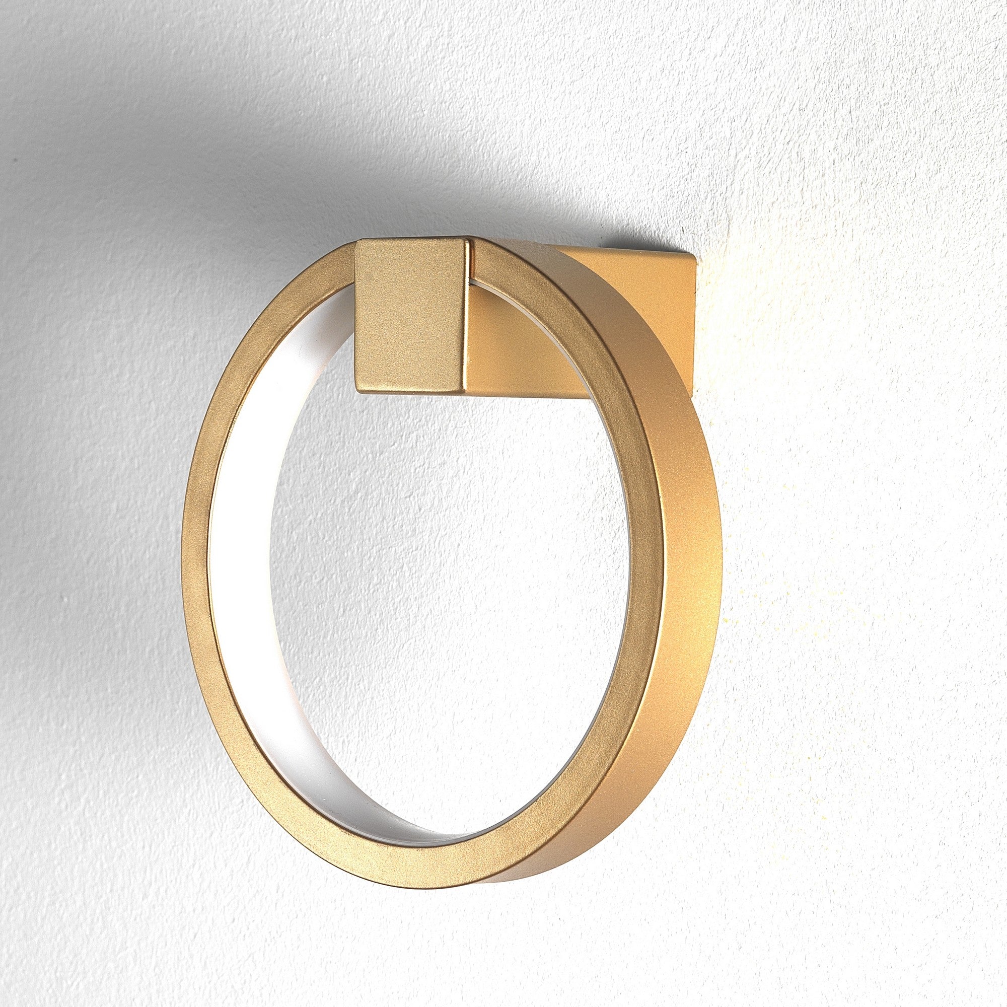 Applique ad anello in allumino oro satinato cm. Ø.15 P.7,5