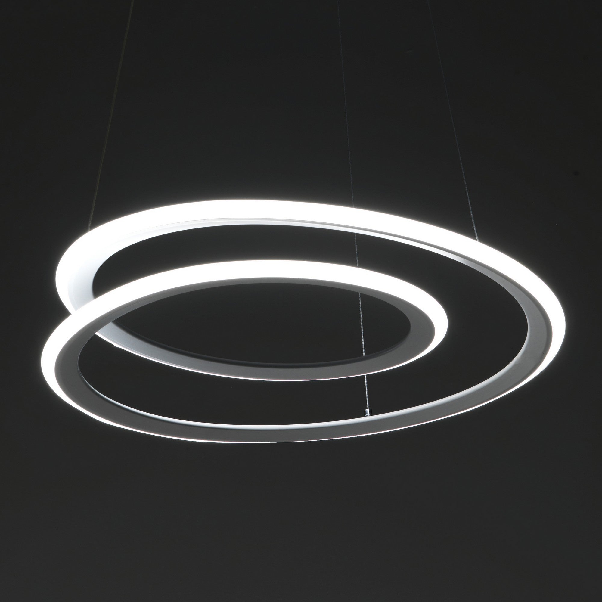 Lampadario in polipropilene bianco opaco cm H.165 x Ø.50