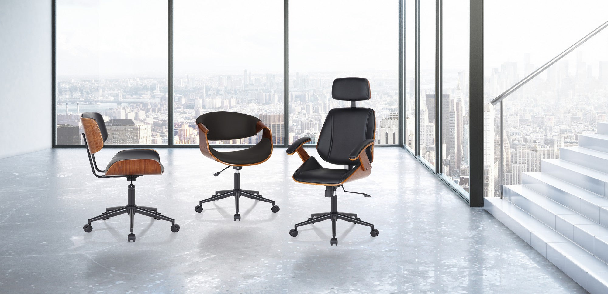 Poltrona da ufficio in pelle sintetica nera cm H.73/83 x L.54 x P.55