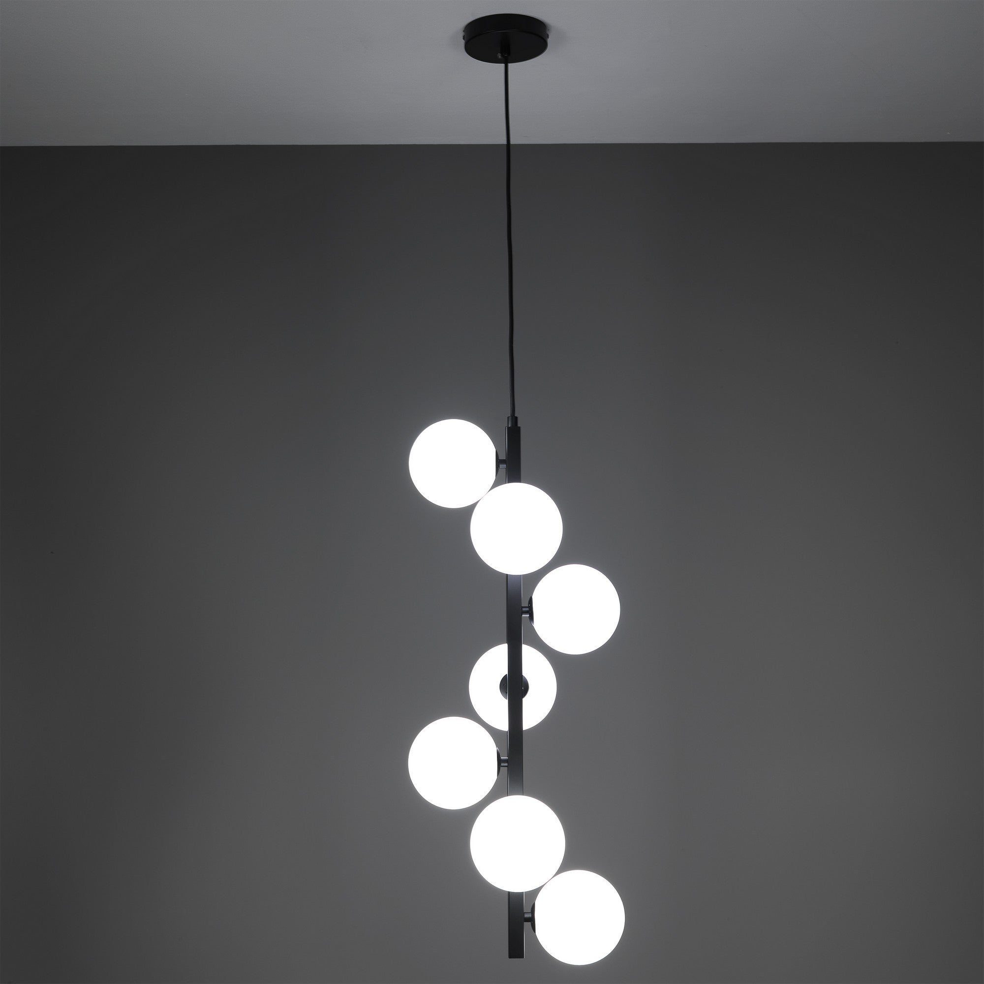 Lampadario in acciaio verniciato nero cm. L.30 P.30 H.75