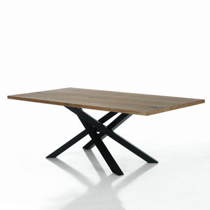 Tavolo IPSI in legno rovere con struttura in metallo nero