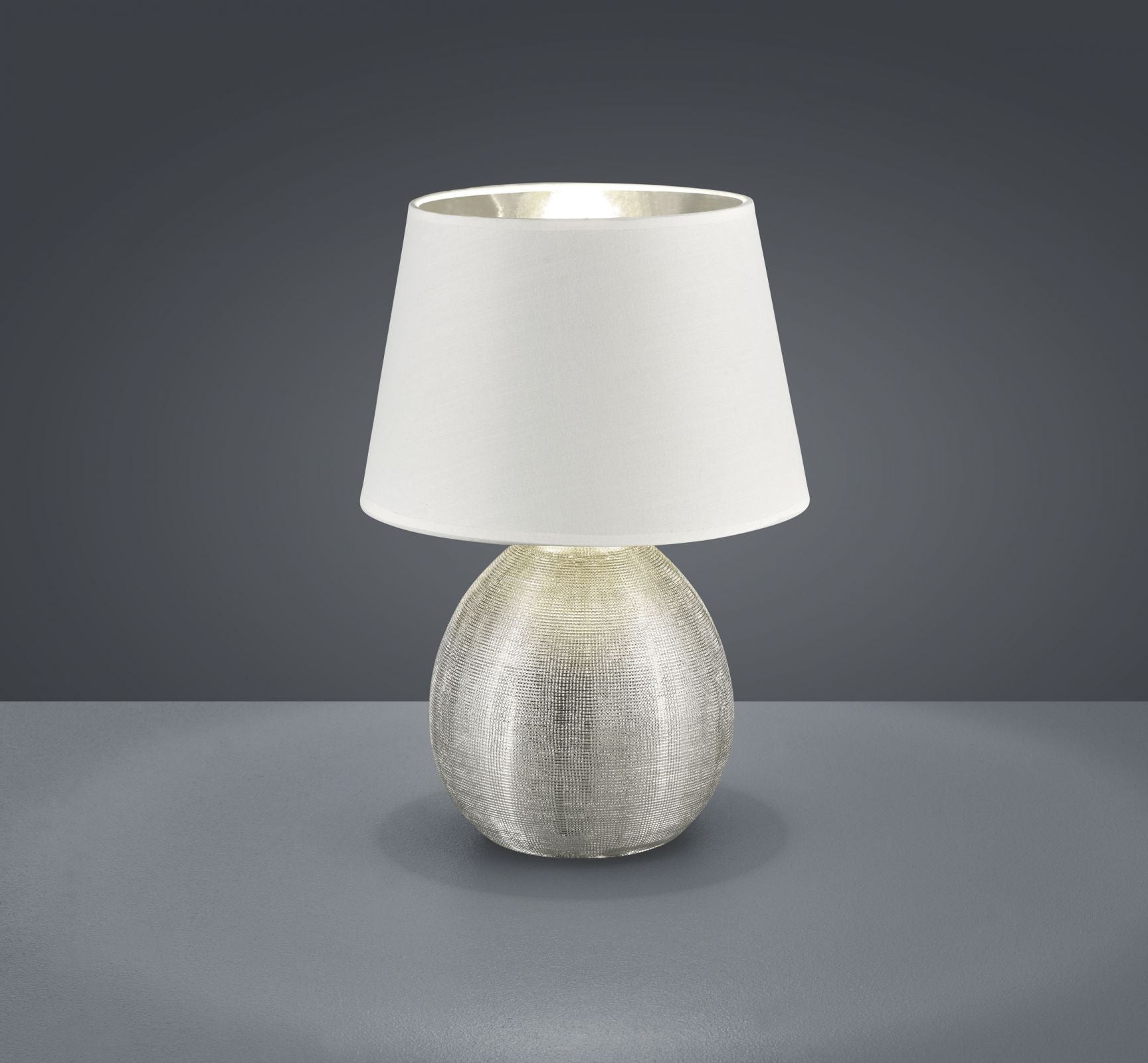 LUXOR LAMPADA TAVOLO GRANDE BASE CERAMICA ARGENTO E PARALUME BIANCO INTERNO ARGENTO H. 35CM D. 24CM ATTACCO E27