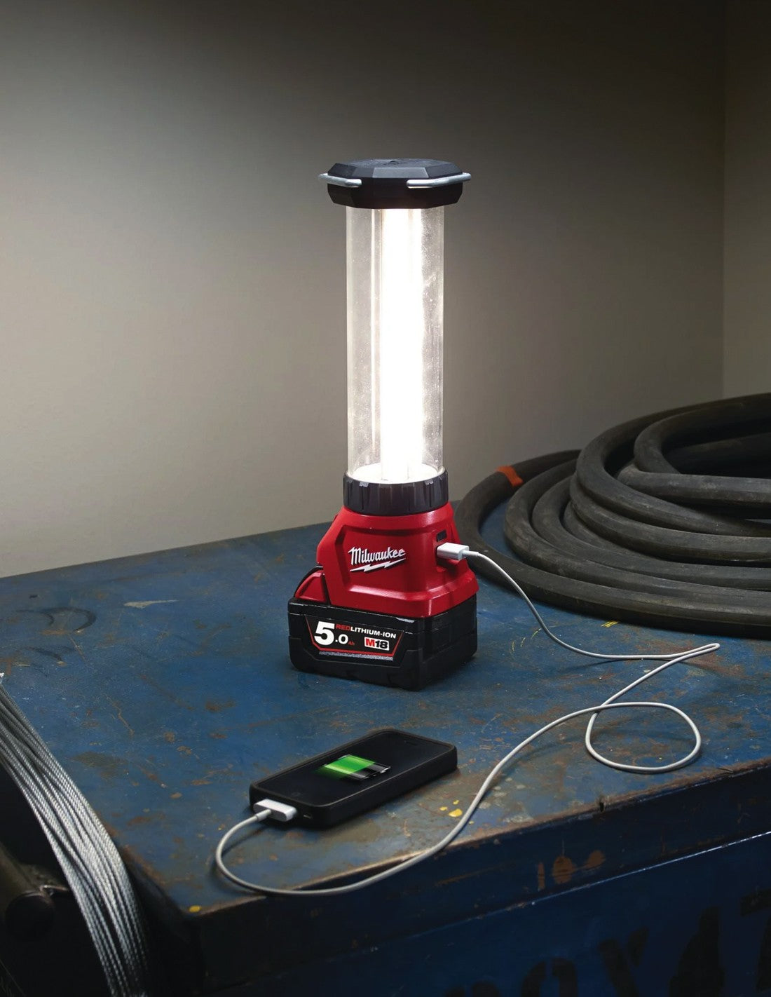 Lampada LED Milwaukee M18LL-0 (Solo corpo)