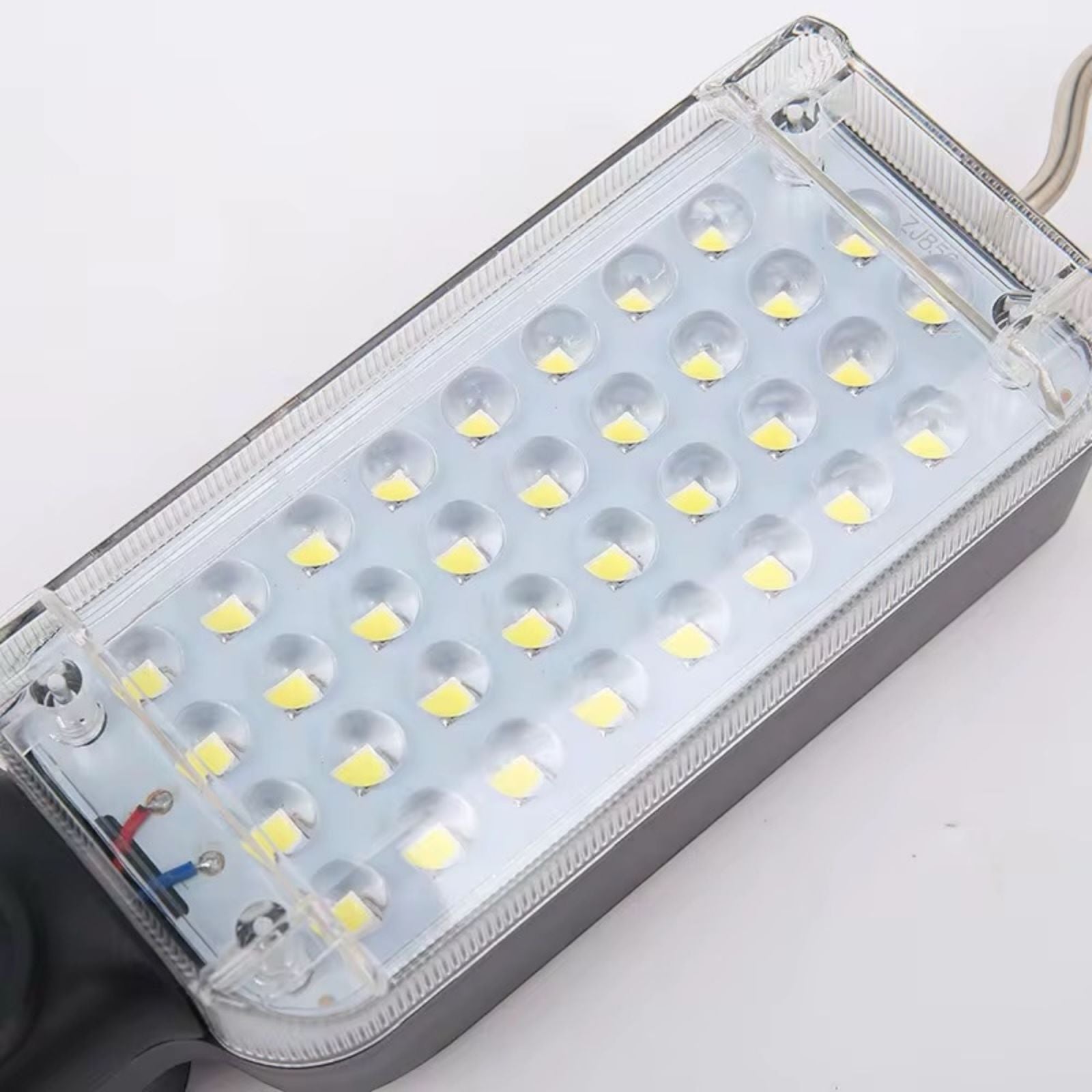 Lampada Torcia Lavoro Base Calamitata Portatile 34 LED ricaricabile 37606