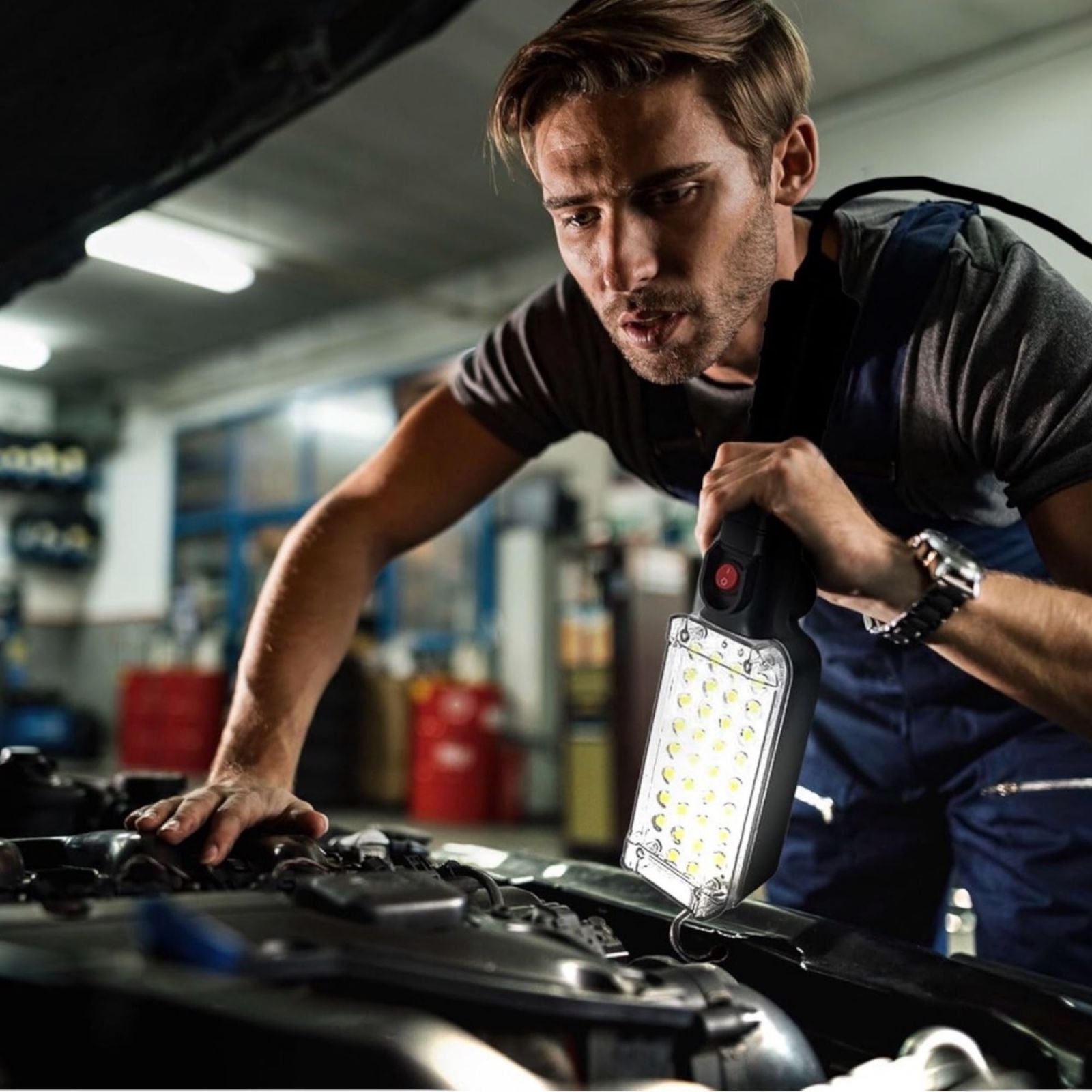 Lampada Torcia Lavoro Base Calamitata Portatile 34 LED ricaricabile 37606