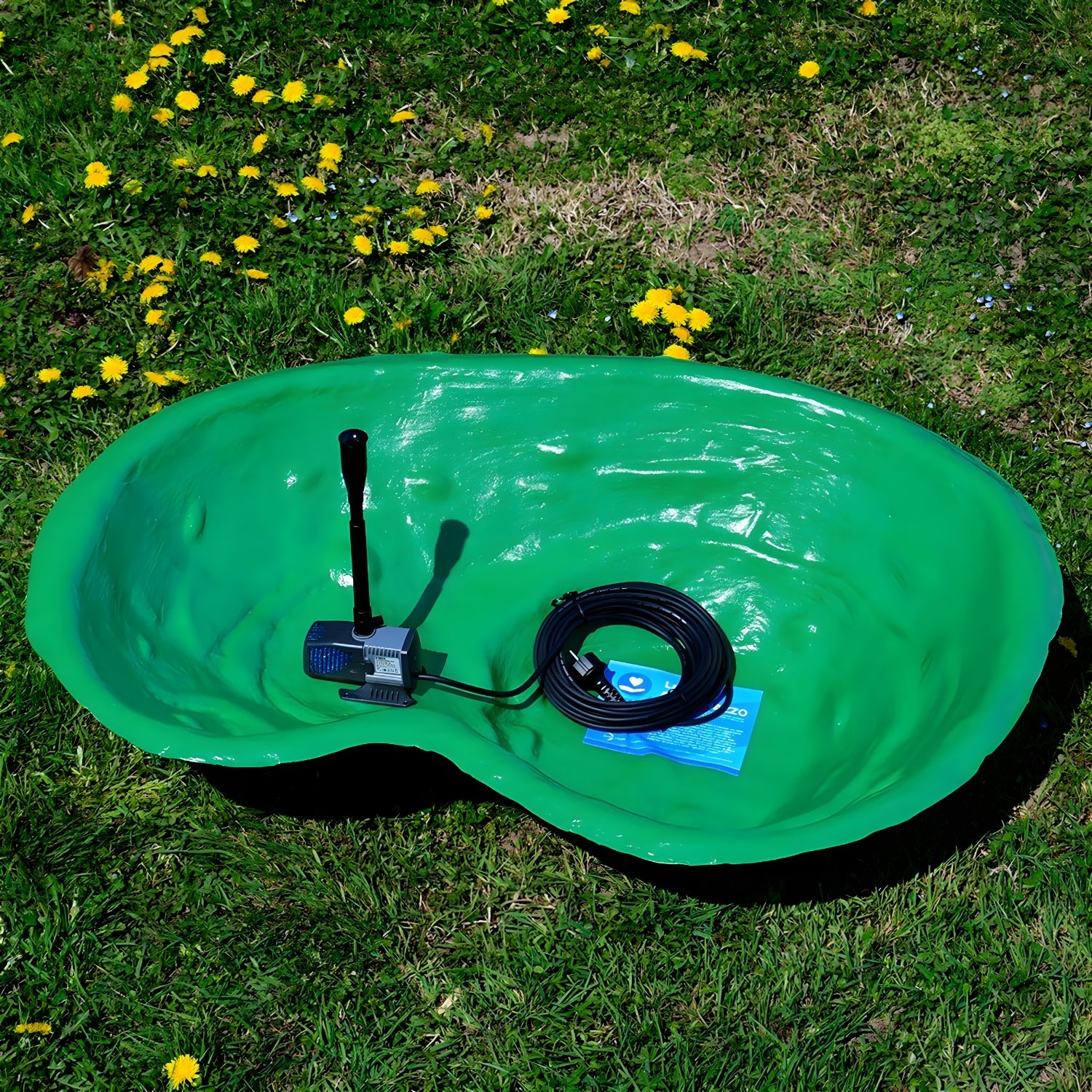 Laghetto caldonazzo verde e pompa syncra pond 0.5 da 700 litri ora