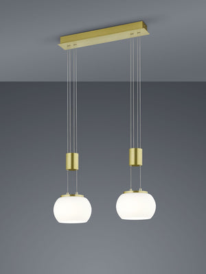 MADISON SOSPENSIONE LED 16W 1800lm, 3000K BARRA METALLO OTTONE E 2 VETRI SFERA BIANCHI CON REGOLAZIONE ALTEZZA CON CONTRAPPESO E DIMMERAZIONE INTENSITA' CON NORMALE INTERRUTTORE A PARETE L. 52CM