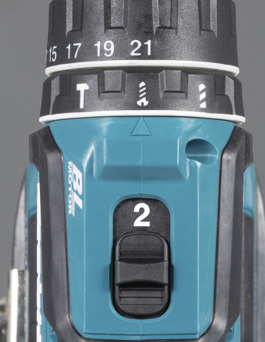 MAKITA Kit DLX2334J (DHP485 + DGA504 + 3 x 3,0 Ah + DC18RC + MAKPAC 4)